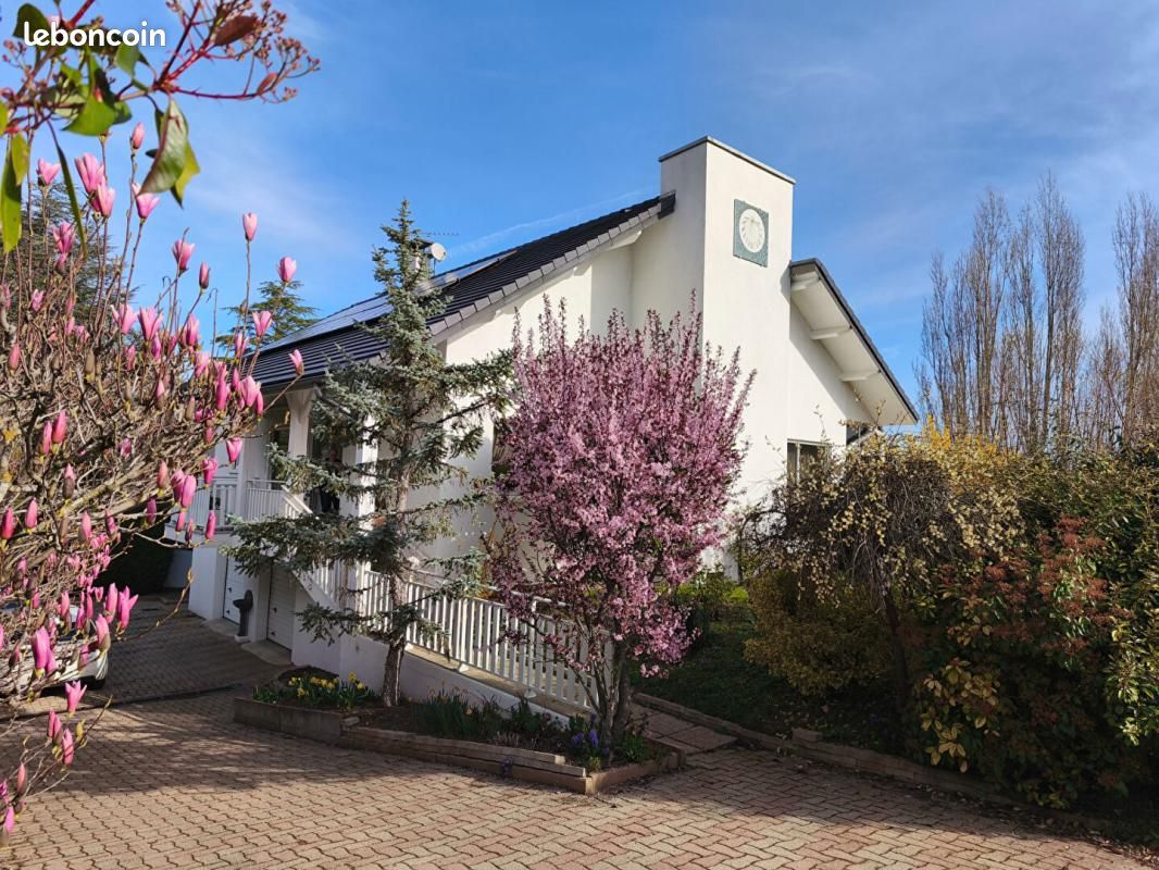 Maison 6 pièces 141 m² · à Romagnat · 141 m² · 395 000 €