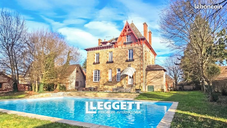 Maison 10 pièces 230 m²