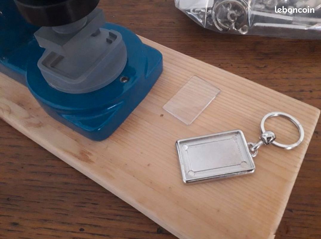 Offre Spéciale : Machine de Fabrication de Porte-clés en Acrylique DIY 35MM, Porte-clés Cadre Photo Personnalisé avec 100 Kits de Matériaux Vierge