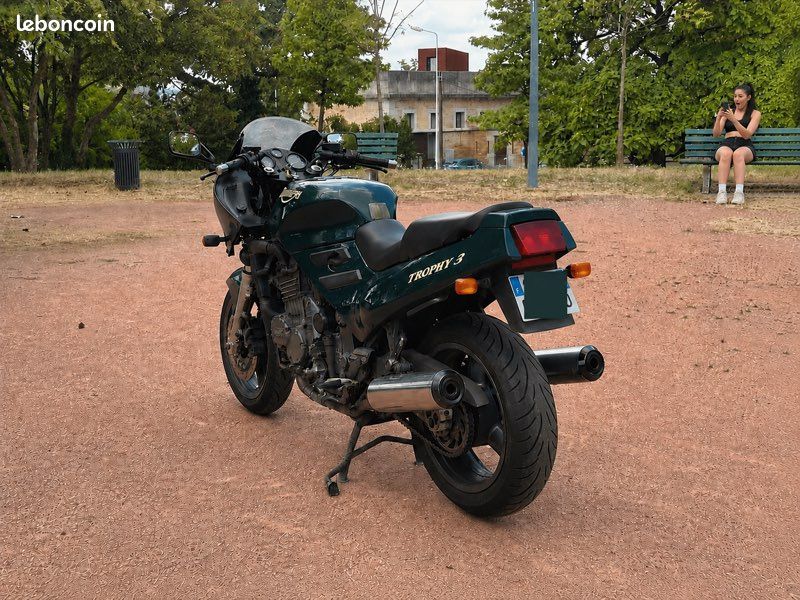 Trophy 900 (image 3)