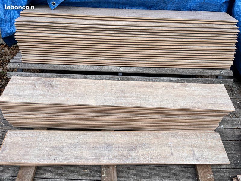 Beau parquet bois flottant (image 1)