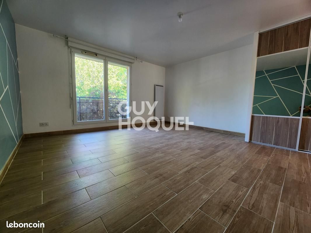 Appartement 3 pièces 66 m² · à Chécy · 66 m² · 900 €