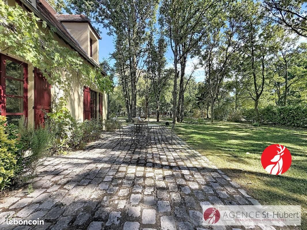 Maison 10 pièces 300 m² · à Barbizon · 300 m² · 1 090 000 €