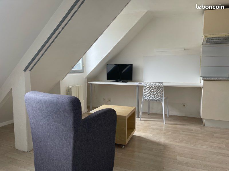 Appartement 1 pièce 17 m² · à Quimper · 17 m² · 450 €
