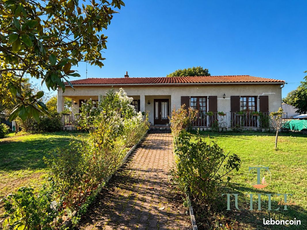 Maison 10 pièces 240 m² · à Bourcefranc-le-Chapus · 240 m² · 399 900 €