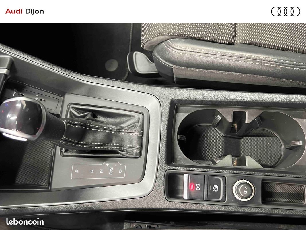 AUDI Q3 45 TFSIe 245 ch S tronic 6 S line (image 22)
