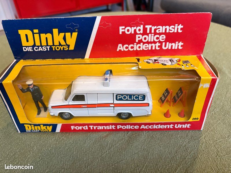 Dinky Toys Ford Transit Police - 1/43 Made In England - Occasion