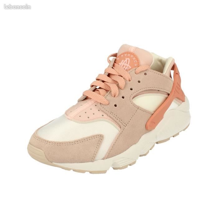 Huarache Run Huarache Blanche Et Rose Chaussures De Course NIKE