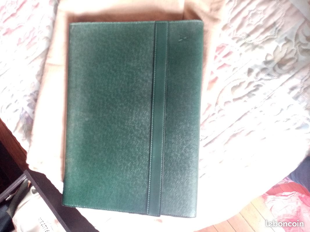 Vends porte documents Louis Vuitton (image 5)