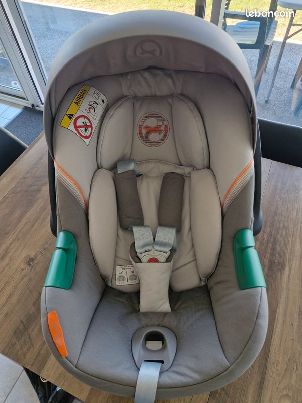 Cosy Cybex Aton S2-i-Size (image 1)