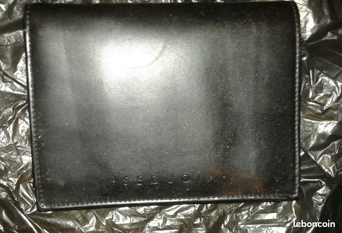 Très joli portefeuille de marque Séquoia en cuir (image 1)