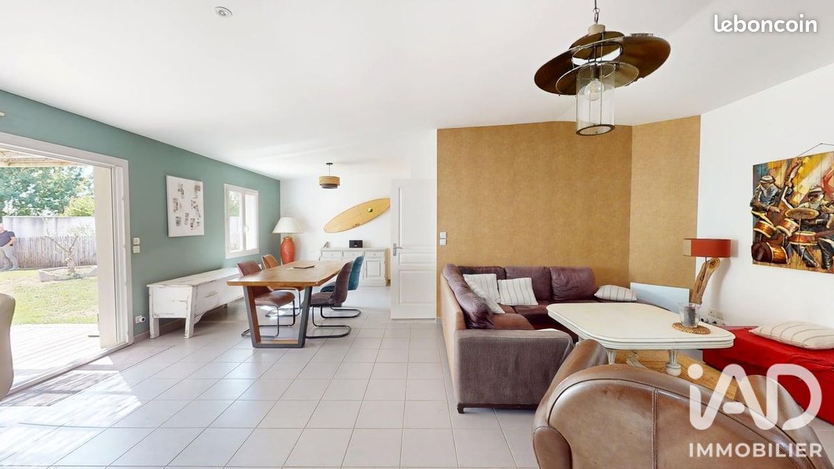 Maison 6 pièces 115 m² · à Sainte-Soulle · 115 m² · 395 000 €