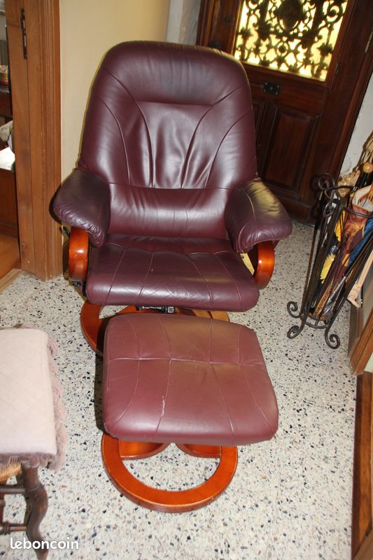 Fauteuil cuir pour salon télé en tres bon état avec repose pieds assorti (image 6)