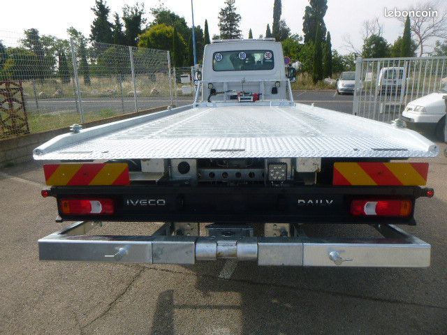 Iveco DAILY 70.180H DEPANNEUSE (image 5)