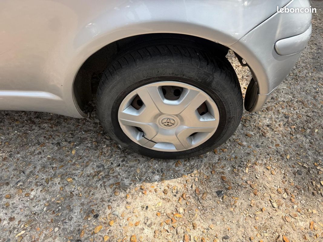 TOYOTA YARIS 85 VVT-i Linéa Luna/PAIEMENT 10X EN CB (image 9)