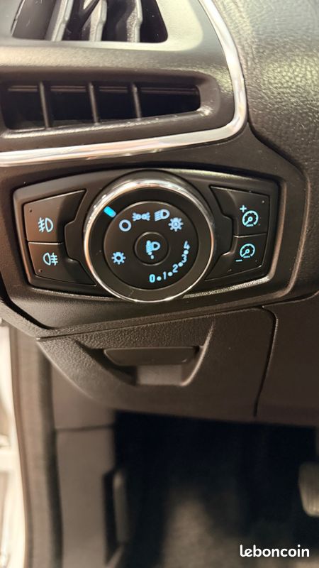 Ford focus 1.0 scti 100 winner (image 28)