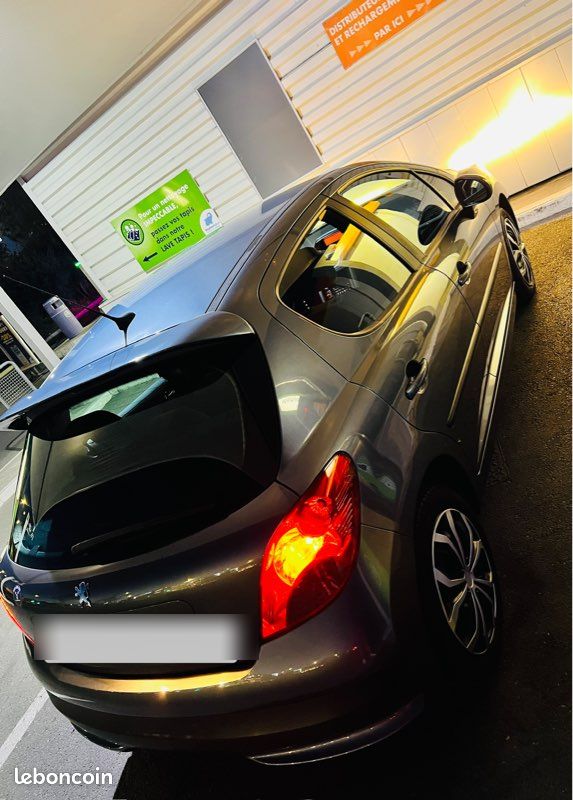 🚗 PEUGEOT 207 1.6e 16V 120 ch Exécutive – Essence – 2007 (image 2)
