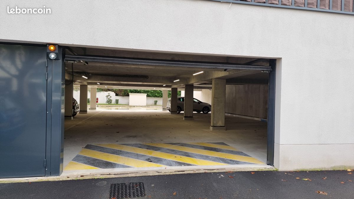 Place PARKING sécurisée - Résidence neuve · à Morangis · 10 000 €