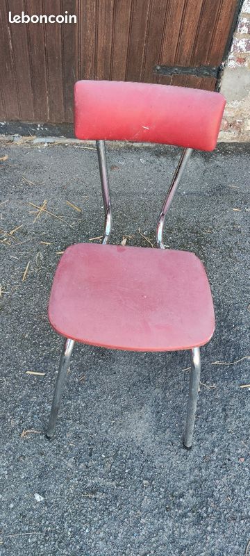 Chaisse de cuisine rouge vintage (tube ménagée ) (image 3)
