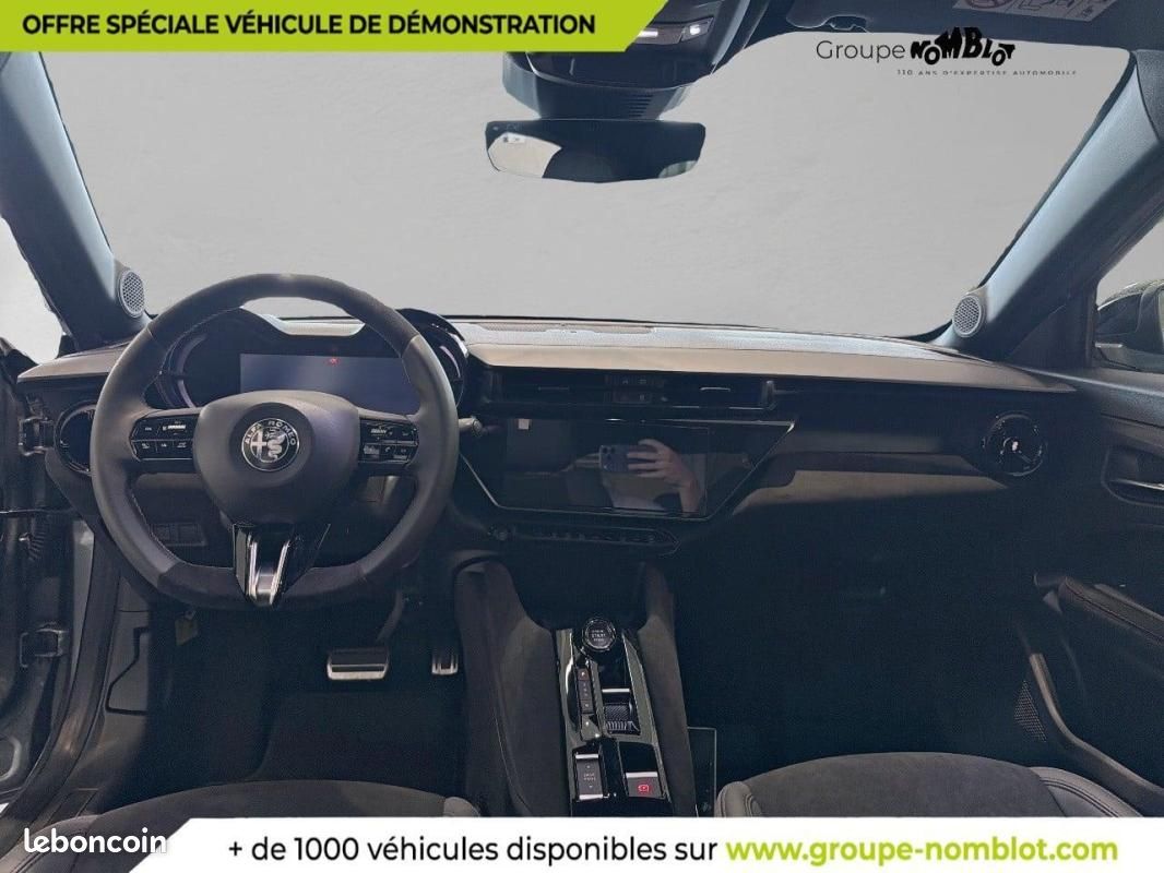 Alfa Romeo Junior ELECTRIQUE Elettrica 156 ch Intensa (image 8)