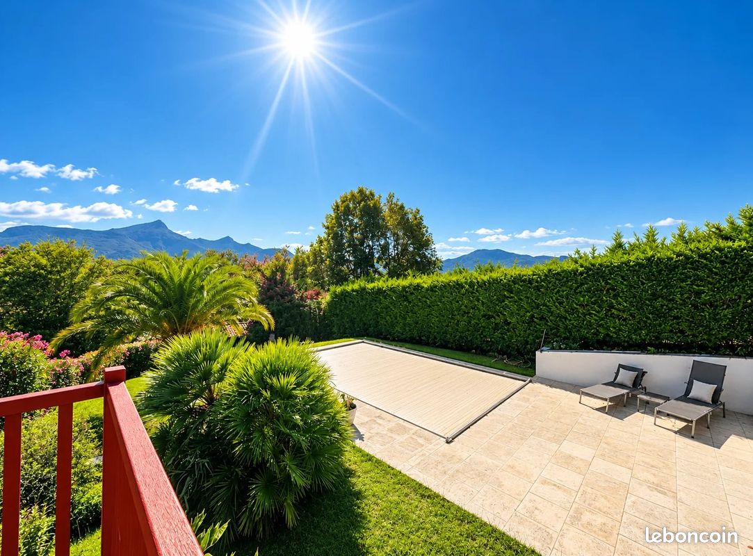 Maison 7 pièces 220 m² · à Urrugne · 220 m² · 1 040 000 €