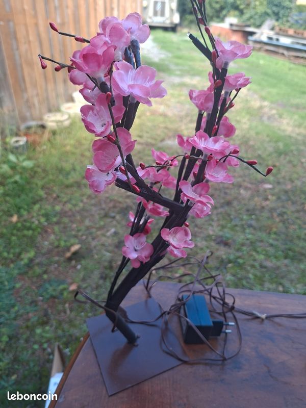 Lampe à fleur (image 1)