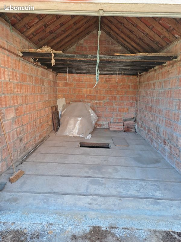 Garage · à Saulchery · 13 000 €