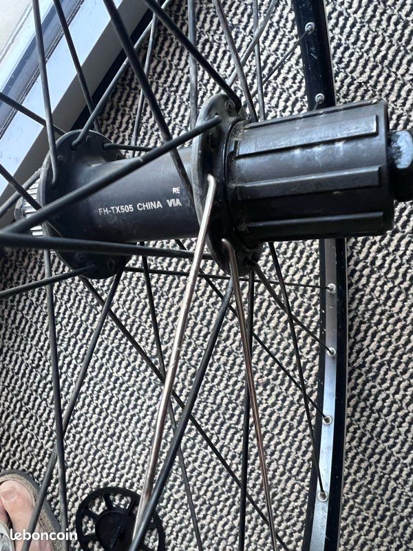 Roue arrière 28 pouces / 700C Shimano FH-TX505 – disque Center Lock (image 3)