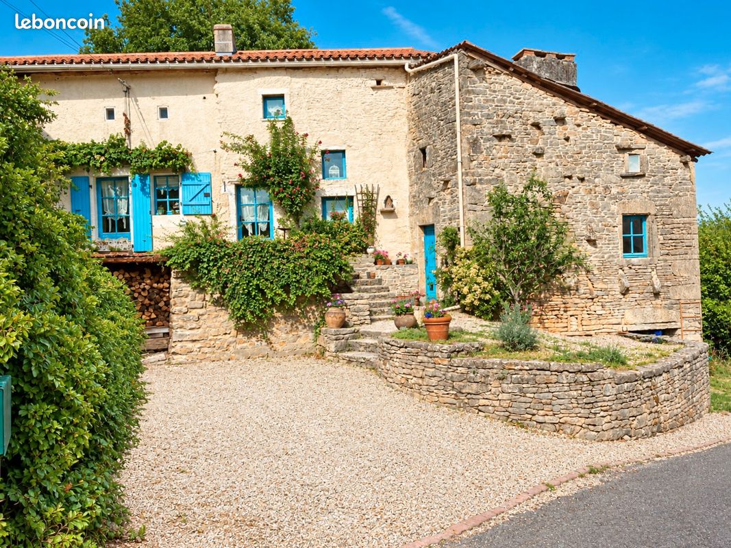 Maison 5 pièces 134 m² · à Chatain · 134 m² · 149 900 €