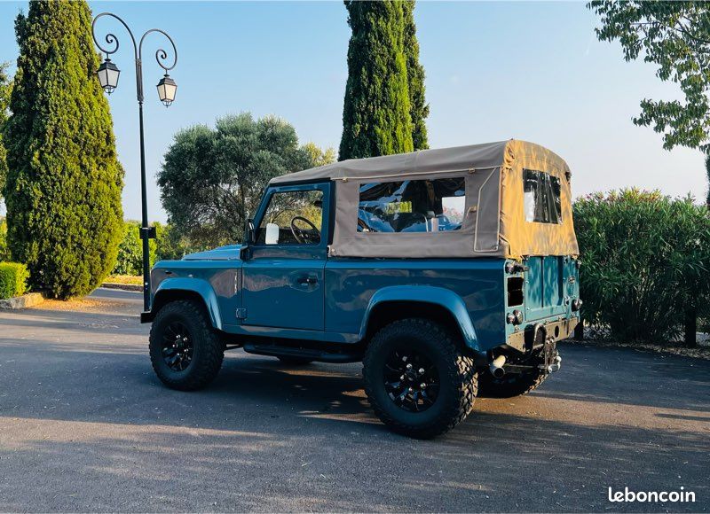 LAND ROVER Defender 90 (image 5)