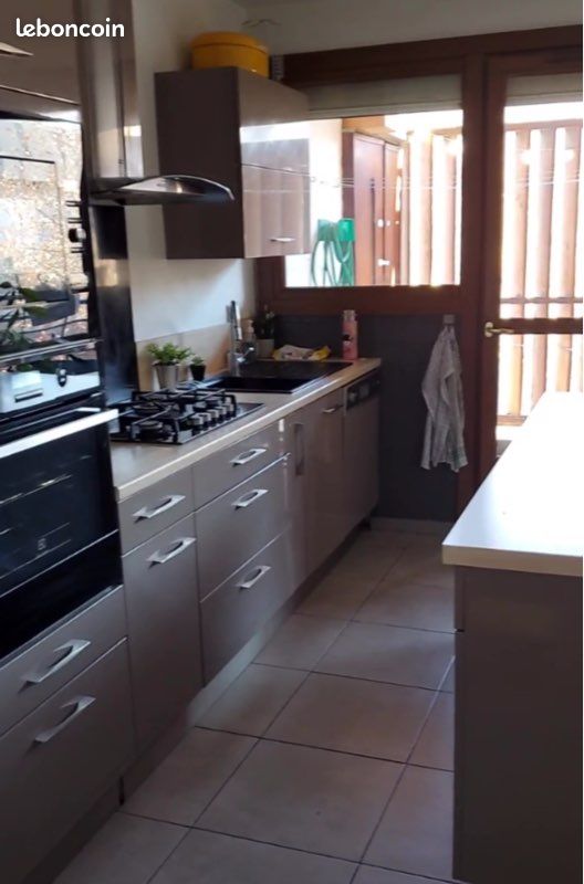 Appartement 3 pièces 75 m² · à Marseille · 75 m² · 1 322 €