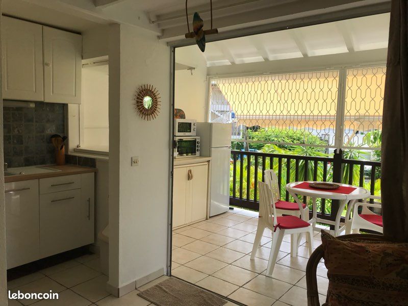 Appartement 1 pièce 30 m² · à Saint-François · 30 m² · 750 €/mois