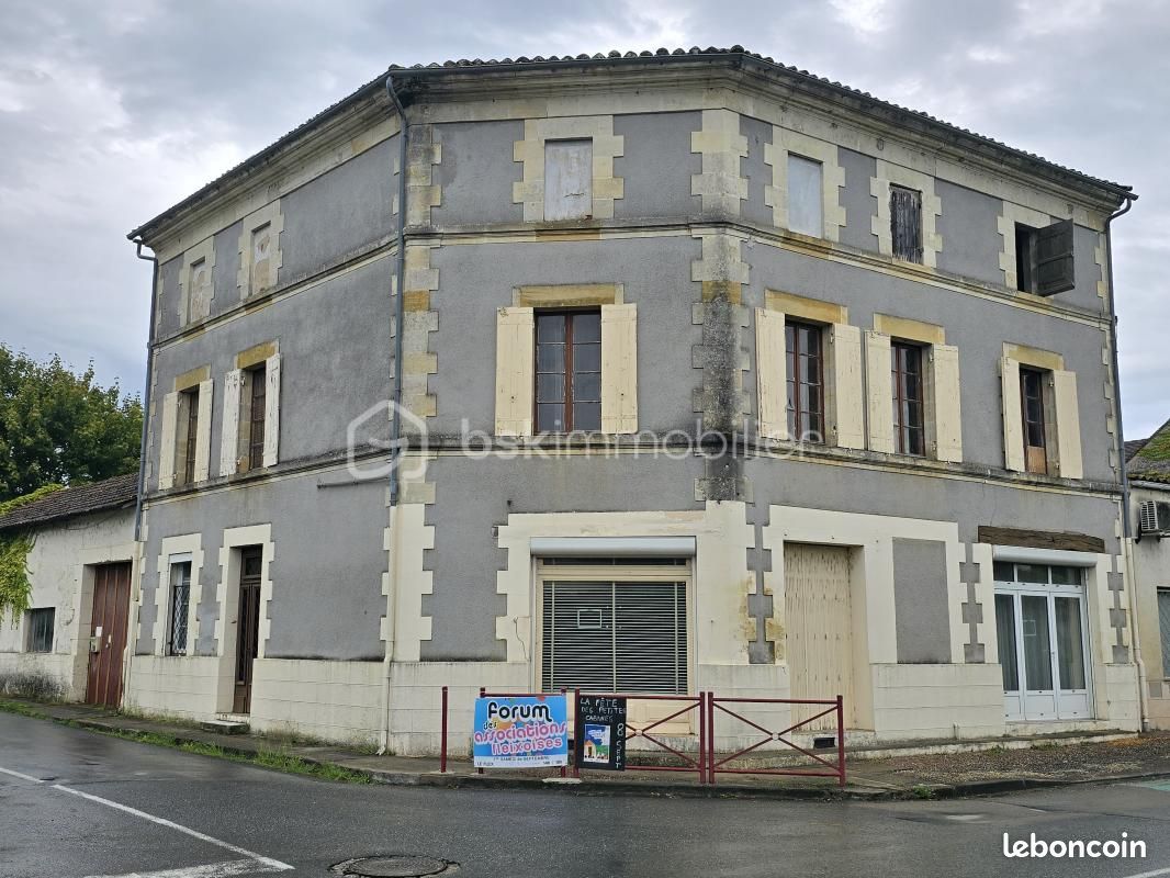 Maison 6 pièces 400 m² · à Le Fleix · 400 m² · 116 000 €