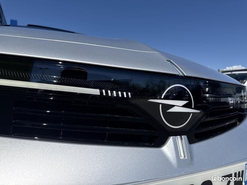 Opel Astra 1.2 Turbo Hybrid 145ch Ultimate e-DCT 6 (image 10)