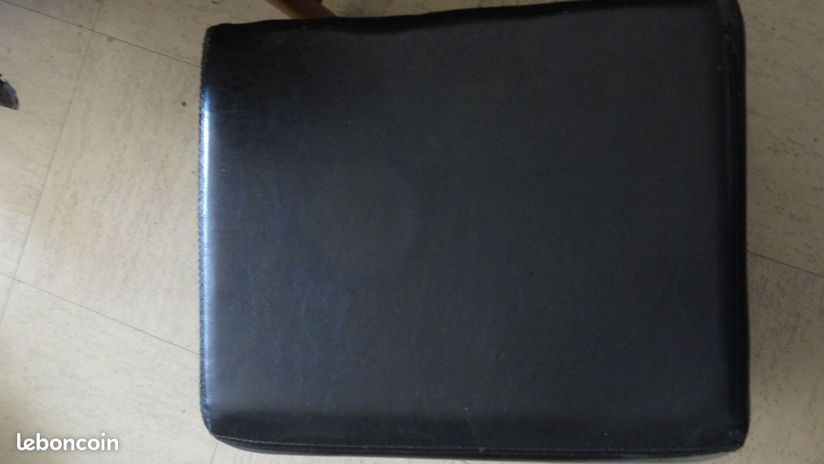 Pouf noir (image 2)