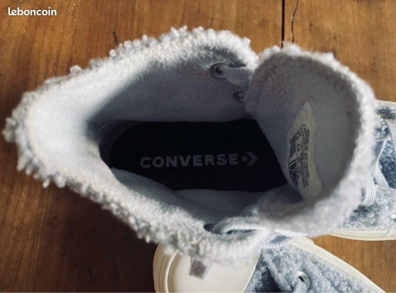 Converse Chuck Taylor Lift montantes à plateforme imitation peau de mouton (image 4)