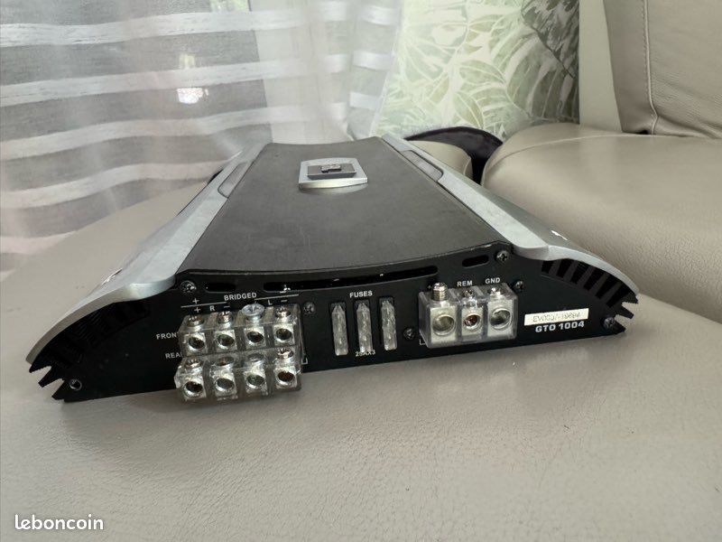 Amplificateur jbl GTO 1004 (image 2)