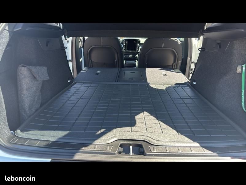 Volvo XC40 B3 163ch Black Edition DCT 7 (image 15)