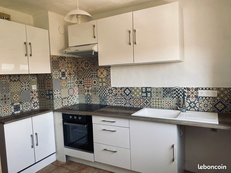 Appartement 3 pièces 57 m² · à Saint-Paul-Trois-Châteaux · 57 m² · 650 €/mois