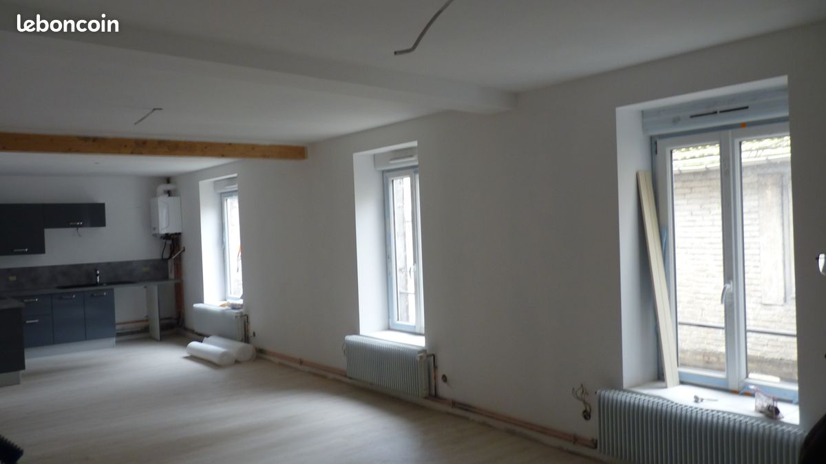 Appartement 5 pièces 103 m² · à Saint-Nicolas-de-Port · 103 m² · 880 €