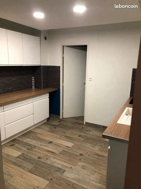 Appartement 4 pièces 81 m² · à Petite-Forêt · 81 m² · 130 000 €
