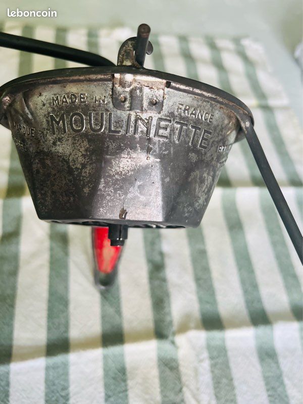 Moulinet mouchant automatique vintage Perrine 50 à décapage gratuit