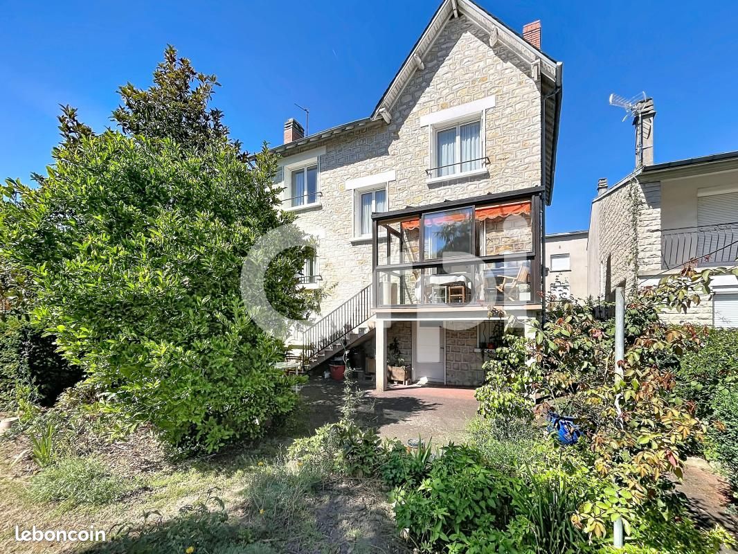 Maison 6 pièces 121 m² · à Brive-la-Gaillarde · 121 m² · 236 600 €