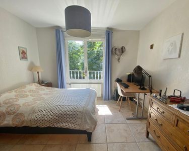 Maison 1 250 000 € - 230 m²