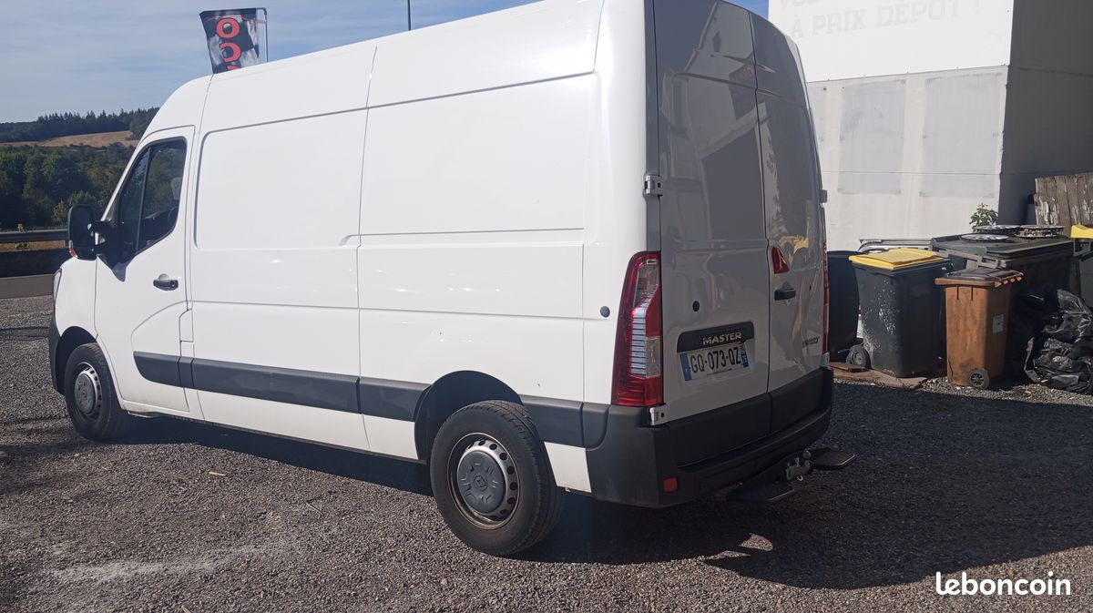 Renault master 2023, 1ère main, 22100 Kms, Attelage, L2H2, Blue dci 135 confort, Clim, Gps, Radar recul Caméra, (image 3)