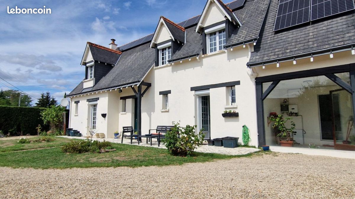 Maison 8 pièces 219 m² · à Veigné · 219 m² · 439 900 €