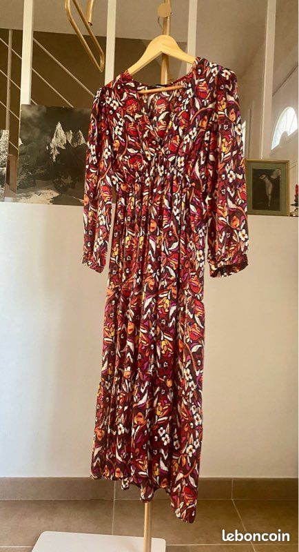 Robe longue, Rue des abbesses Vêtements