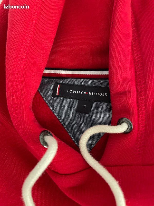 Sweat à Capuche Rouge Taille S/M - Occasion Très Bon état, Coupe Regular, Sans Marque