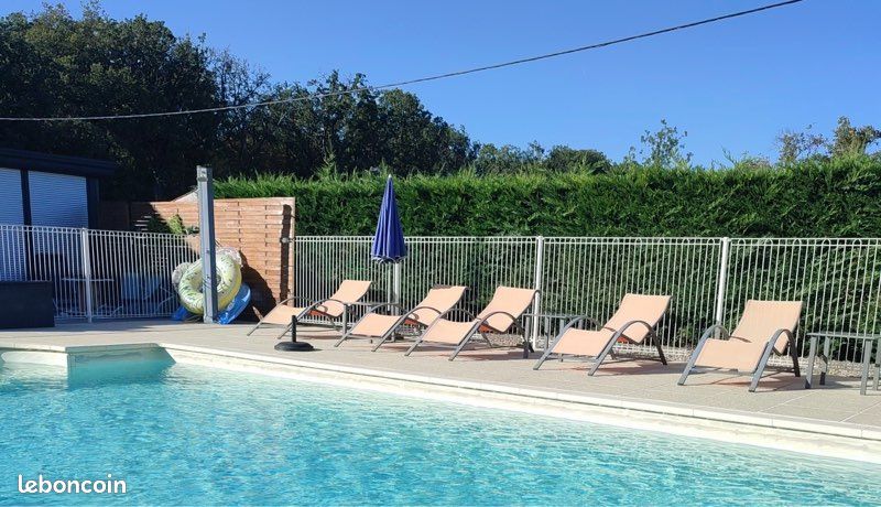 Panneaux rigides entourage piscine (image 1)