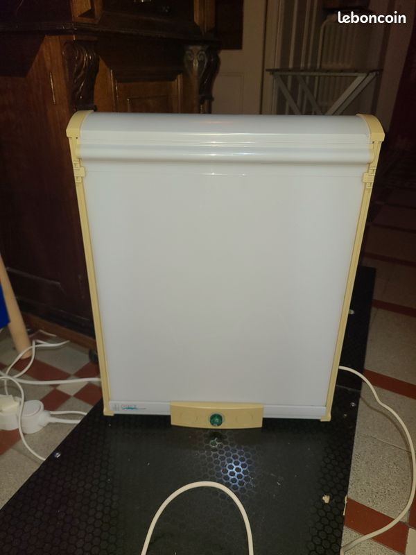 Négatoscope marque Ella 50 cm x 40 cm (image 3)